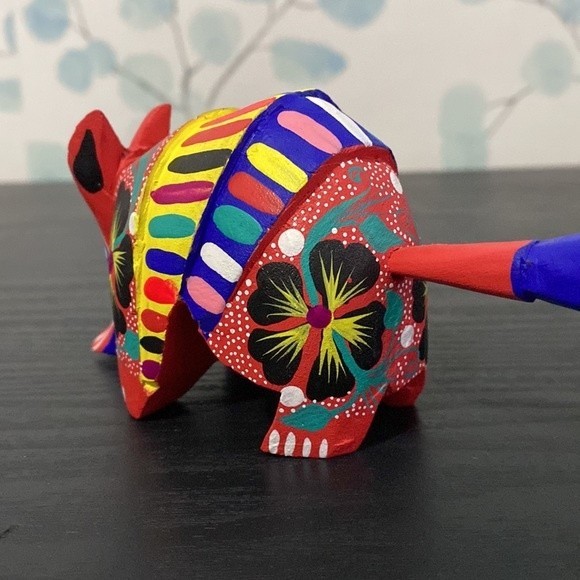 Handcrafted Armadillo Alebrije Wood Carved Figurine - Picture 3 of 7